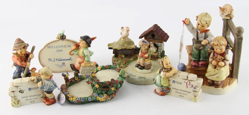 LOT OF EIGHT HUMMEL PORCELAIN FIGURINES TMK-8 (1 of 4)