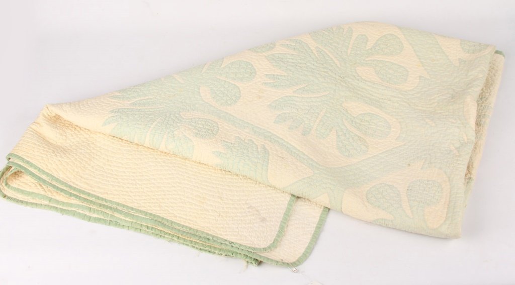 HAND MADE QUILT (1 of 5)