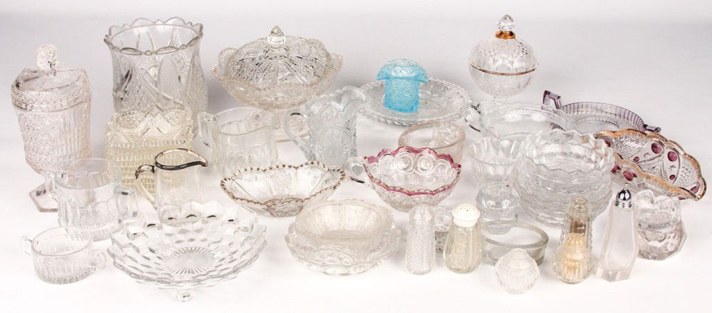 LARGE MIXED LOT OF GLASSWARE PIECES (1 of 3)