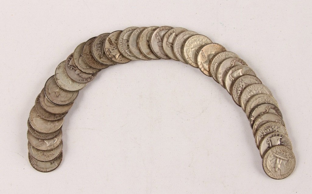 LOT OF 33 US 90% SILVER WASHINGTON QUARTERS (1 of 3)
