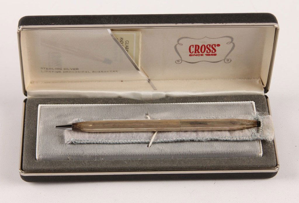 CROSS STERLING SILVER CASE MECHANICAL PENCIL: CROSS STERLING SILVER CASE MECHANICAL PENCIL Monogrammed with "B.C.E." Weight: 19.9g Size: 5.25" Shipping / Pickup: We Can Ship This Item Lot Location: #1 - Manor's Gallery