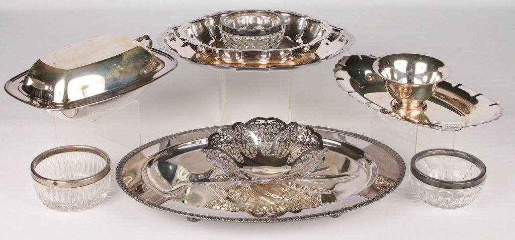 MIXED SILVER PLATED SERVING PIECES (1 of 5)