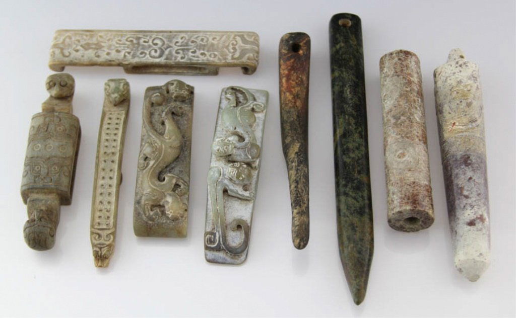 LOT OF 9 MIXED CARVED ASIAN SOFTSTONE PIECES (1 of 4)
