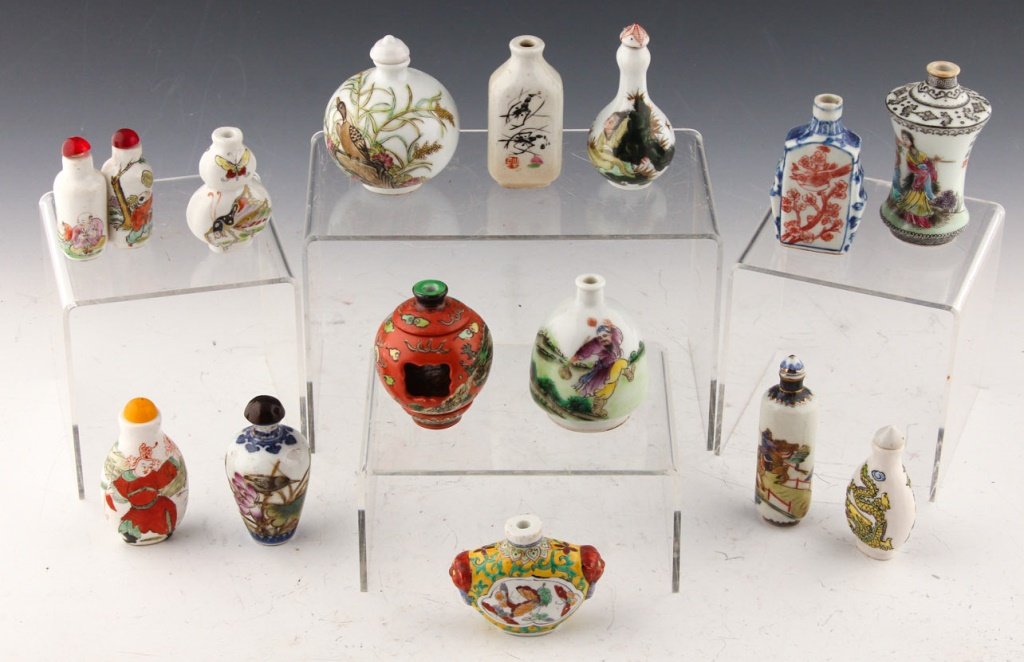 14 PORCELAIN CHINESE SNUFF BOTTLES (1 of 7)