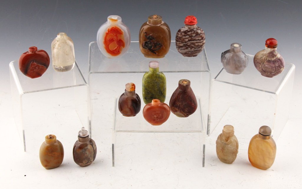 15 CHINESE STONE SNUFF BOTTLES (1 of 6)