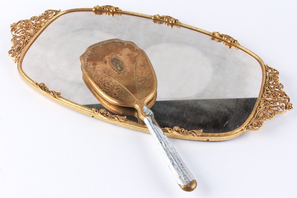 MATSON PLATED 2 PIECE MIRROR TRAY SET: MATSON PLATED 2 PIECE MIRROR TRAY SET Mirror marked on handle, tray marked on underside of handles "Matson". Some surface marks on the glass. Size: 4.25 x 13 to 10.5 x 20 Shipping / Pickup: We Can Shi