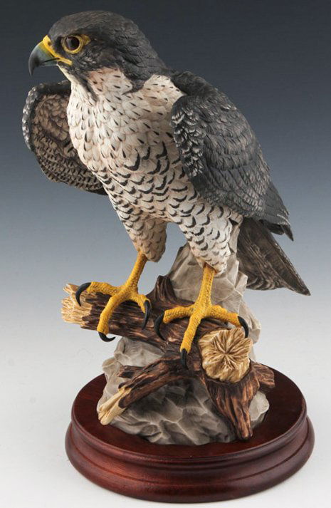 STEFANI PORCELAIN PEREGRINE FALCON STATUE