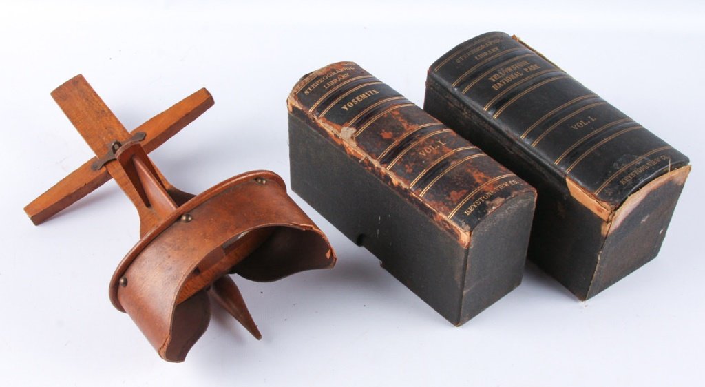 20TH CENTURY WOODEN STEREOGRAPH W/CARDS (1 of 10)