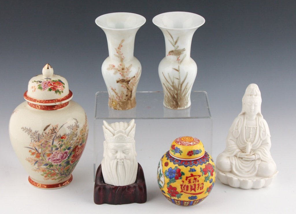 6 ASIAN PORCELAIN AND CHINA VASES AND STATUES (1 of 8)