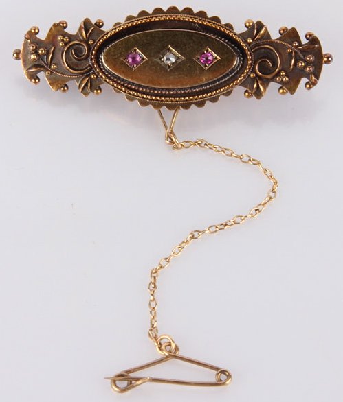 15 KARAT GOLD VICTORIAN MOURNING BROOCH PIN (1 of 3)