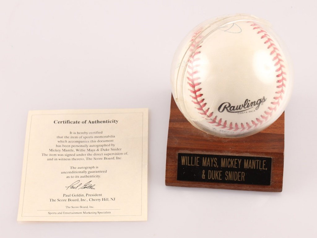 AUTOGRAPHED MAYS MANTLE & SNIDER BASEBALL WITH COA (1 of 4)