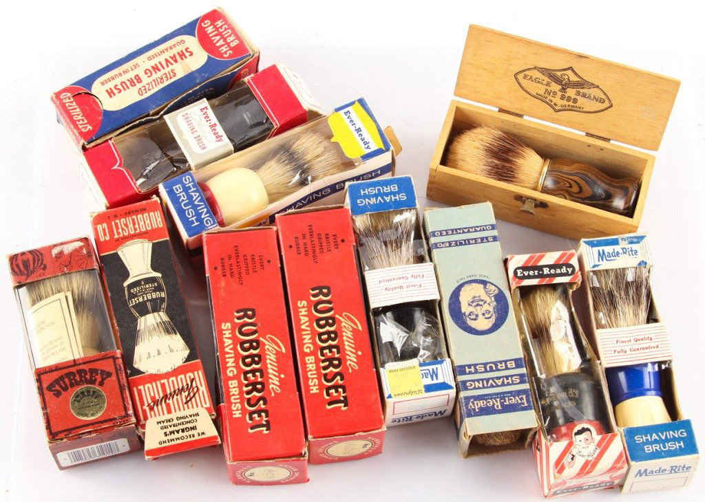 LARGE MIXED LOT OF 12 SHAVING BRUSHES (1 of 6)