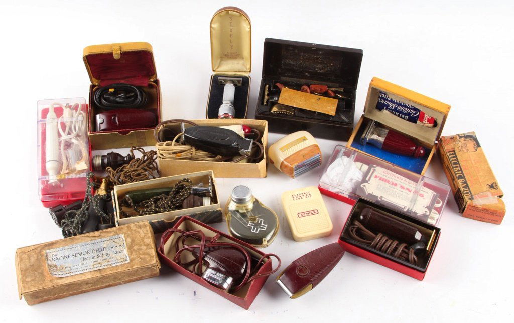 LARGE LOT OF 17 ELECTRIC SHAVER RAZORS (1 of 9)