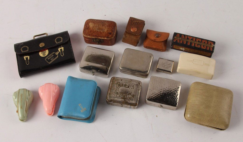 LARGE MIXED LOT OF 15 LADIES SAFETY RAZORS (1 of 4)