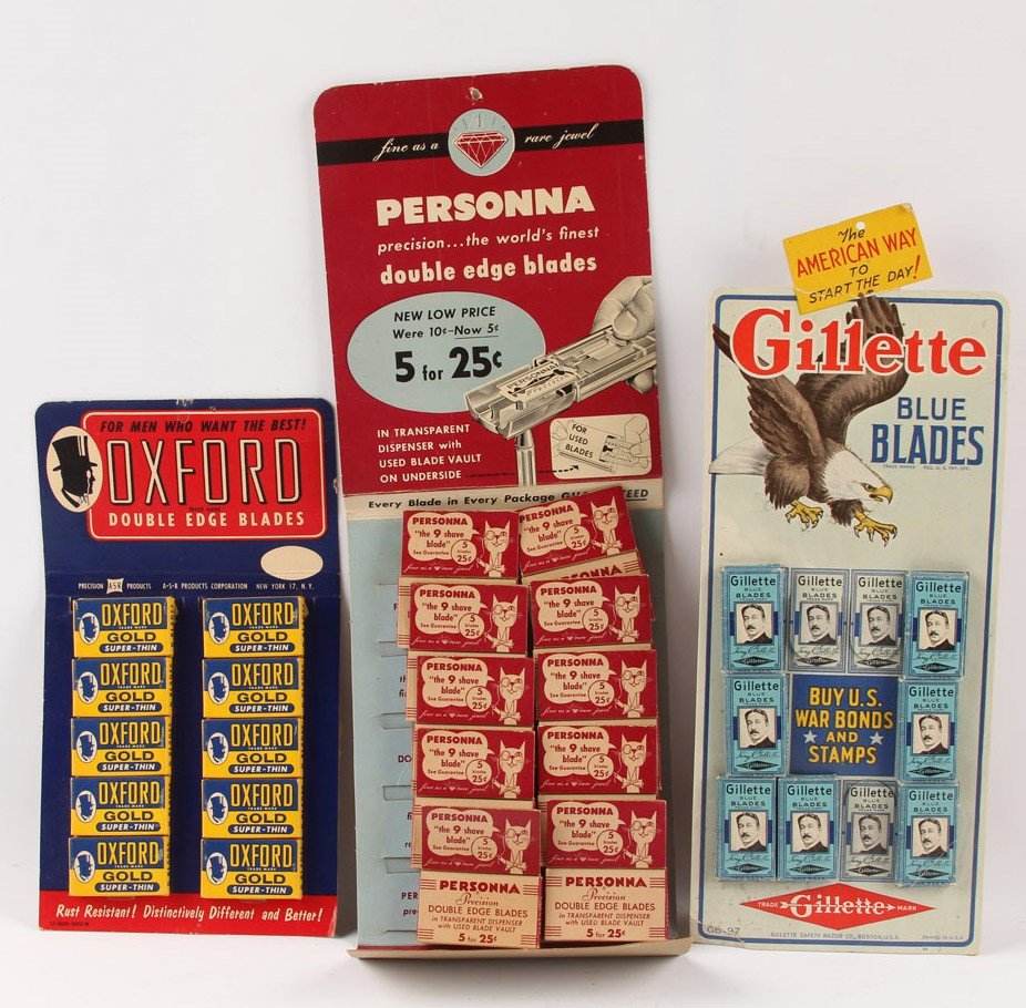 LOT OF 3 CARDBOARD MIXED RAZOR BLADE DISPLAY ITEMS (1 of 4)