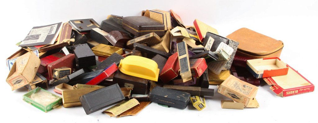 LARGE LOT OF EMPTY RAZOR & RELATED BOXES AND CASES (1 of 5)