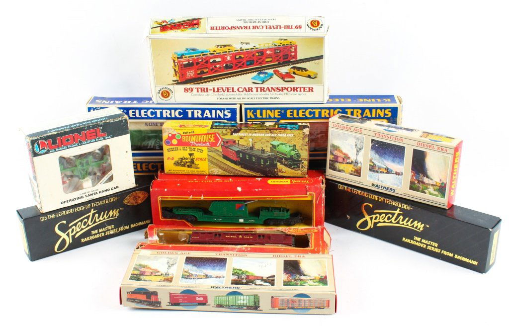 MIXED LOT OF MODEL TRAINS  K-LINE, TRIANG ETC. (1 of 5)