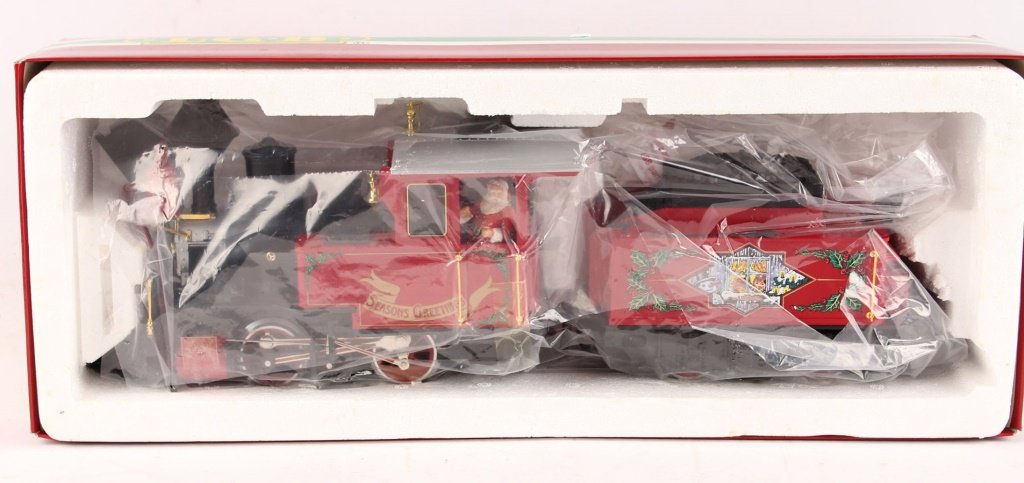 LGB 25171 CHRISTMAS ENGINE & POWER SET: LGB 25171 CHRISTMAS ENGINE & POWER SET Includes original box. Shipping / Pickup: We Can Ship This Item Lot Location: #1 - Manor's Gallery