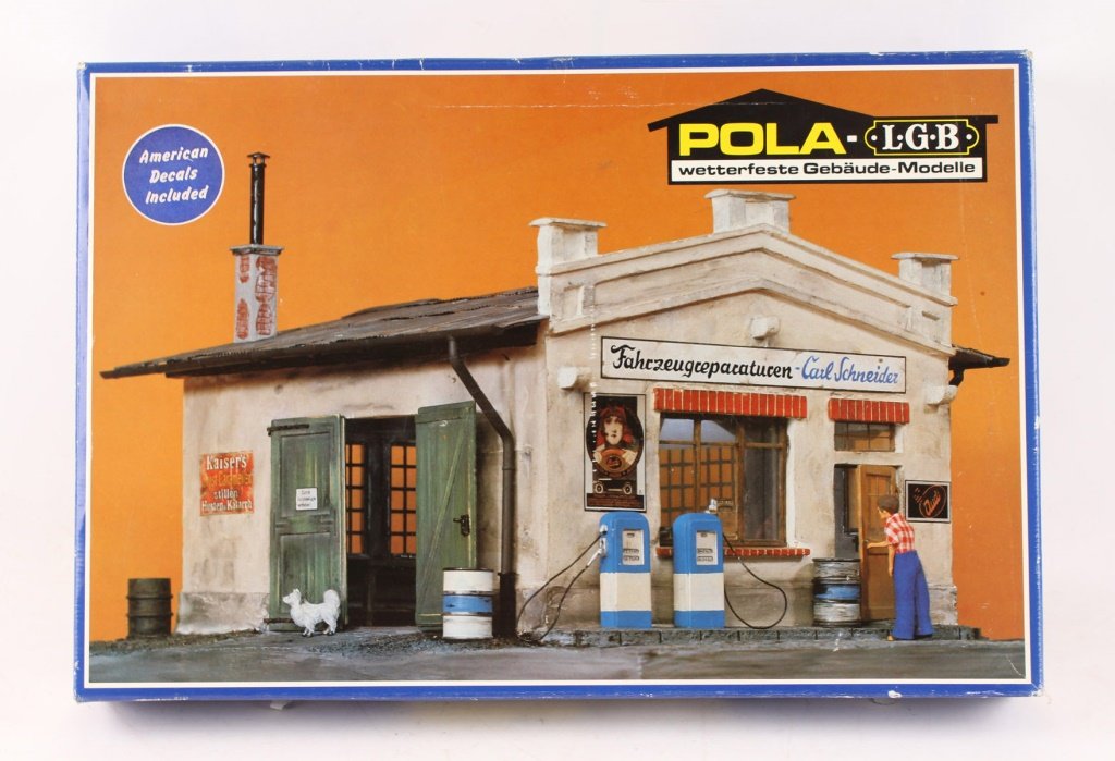 POLO-LGB 931 SERVICE STATION MODEL KIT (1 of 2)