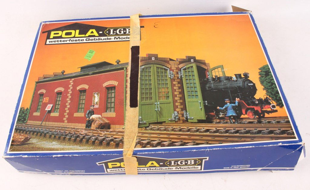POLA-LGB 911 DOUBLE TRAIN SHED MODEL KIT (1 of 3)