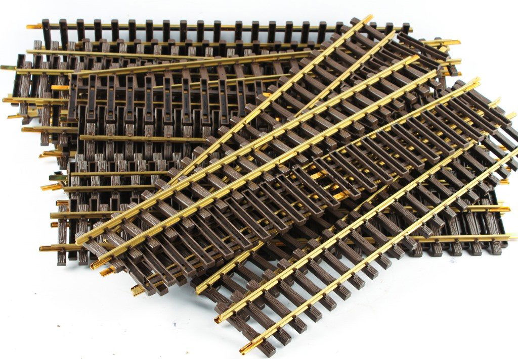 LOT OF LGB SHORT STRAIGHT TRACKS (1 of 3)