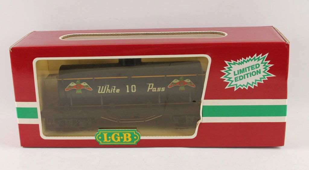 LGB 4080-W01 WHITE PASS TANKER LIMITED EDITION: LGB 4080-W01 WHITE PASS TANKER LIMITED EDITION Includes original box. Shipping / Pickup: We Can Ship This Item Lot Location: #1 - Manor's Gallery