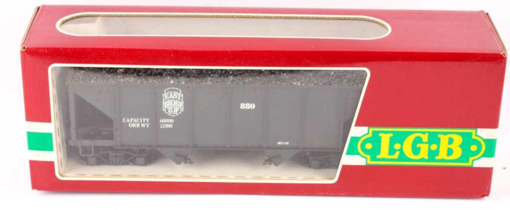 LGB TRAINS 4076 EAST BROAD TOP COAL HOPPER: LGB TRAINS 4076 EAST BROAD TOP COAL HOPPER Includes original box. Shipping / Pickup: We Can Ship This Item Lot Location: #1 - Manor's Gallery