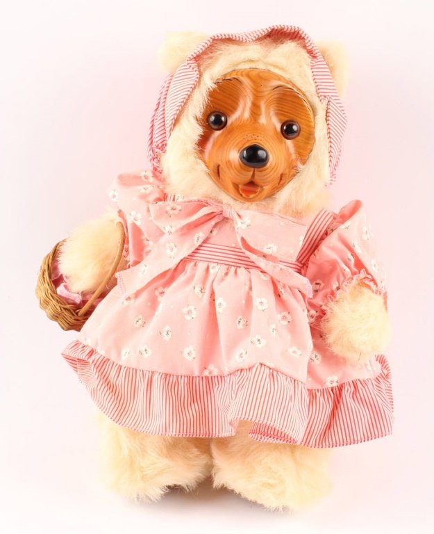 1987 RAIKES ORIGINAL WOODEN BEAR DOLL (1 of 5)