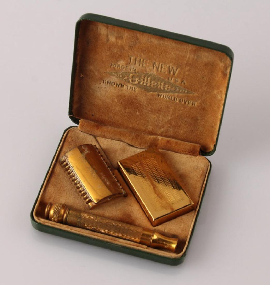 "THE NEW" GILLETTE DOUBLE EDGE SAFETY RAZORS GREEN (1 of 2)