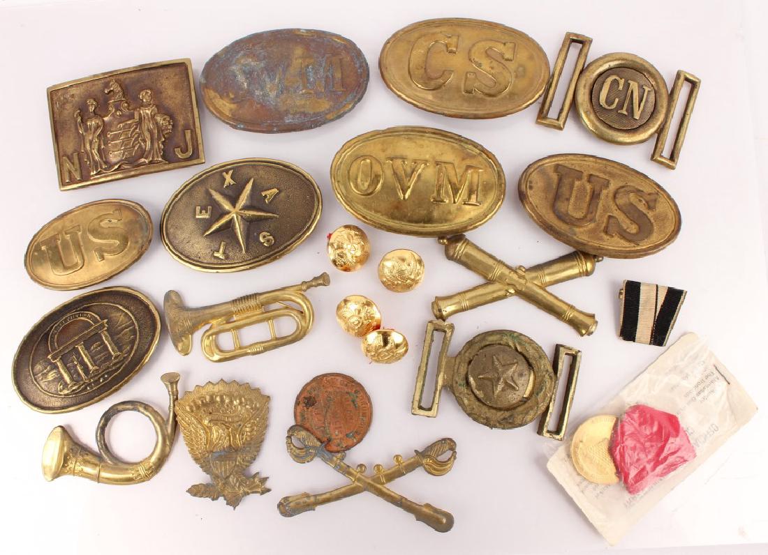REPRO. CIVIL WAR ERA MILITARY BUCKLES & MEDALS (1 of 5)
