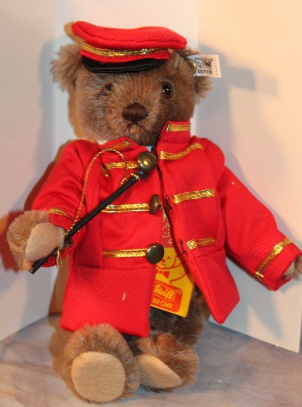 Steiff Bear: Steiff Bear Ring Master--Golden Age of Circus collection, 0175/19, 1191/8000, 1988, White Ear Tag