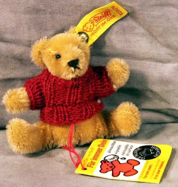 Steiff Bear: Steiff Bear, 0201/11 miniature w/ red knitted sweater, 3"