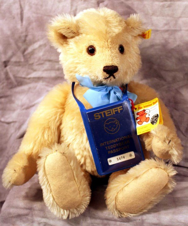 Steiff Bear: Steiff Bear Genuine 15" Steiff (Knopf im Ohr/Button in Ear) International Teddy bear Passport Bear. Issued 1985; Discontinued 1988, Passport No. 5474