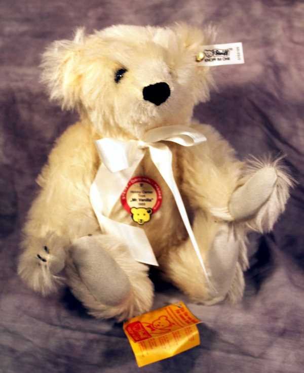 Steiff Bear: Rare Steiff Bear "Mr. Vanilla" 1989 L. Ed. 408/1000, no. 011413, White Ear Tag 0152-25