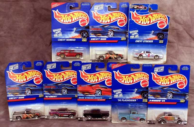 Collectibles: Set of 8 Chevy Hot Wheels Collector Cars new on board