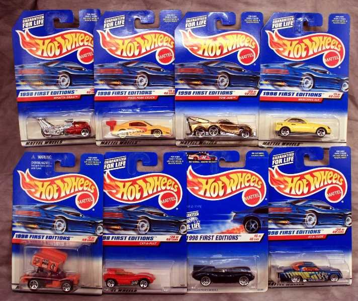 Collectibles: Special Series Hot Wheels Collector Car Set - (8) 1998 First Edition Issues