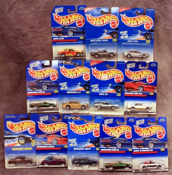 Collectibles: Special Series Hot Wheels Collector Car Sets - (12) Mercedes Model Cars new on board
