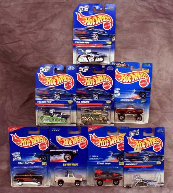 Collectibles: Special Series Hot Wheels Collector Car Sets - (8) Trucks Model Cars new on board