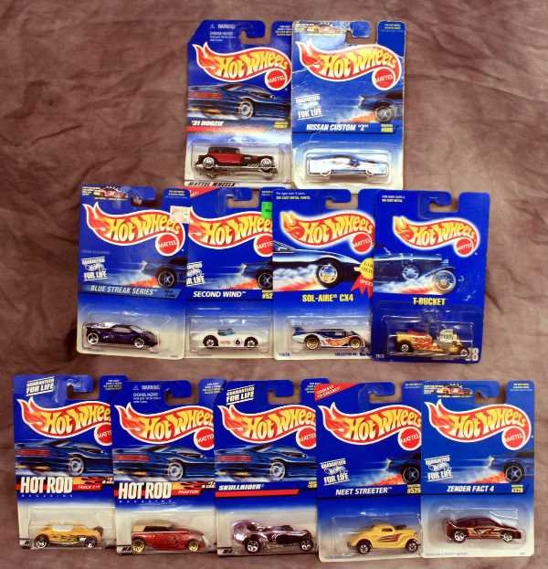 Collectibles: Hot Wheels Collector Cars --(11) Hot Rod Model Cars new on Card