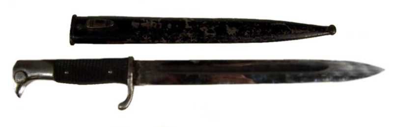 German WW2 Mauser Dress Bayonet Dagger w/ Scabbard: Bayonet and metal scabbard, working push button release. No markings. The chrome finish is peeling at the base blade, paint loss on the scabbard, etc. Total length is approx. 15.5".