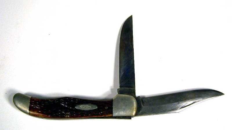 Vintage Case XX Big Folding Knife 6265 SAB: Two blade large folding knife, marked Case XX 6265 SAB. Older model in good used condition. 4" long blades. No lanyard hole at the bottom of this knife.