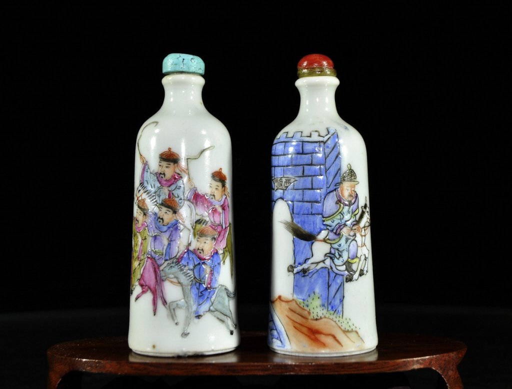 Two Chinese Porcelain Snuff Bottles (1 of 3)