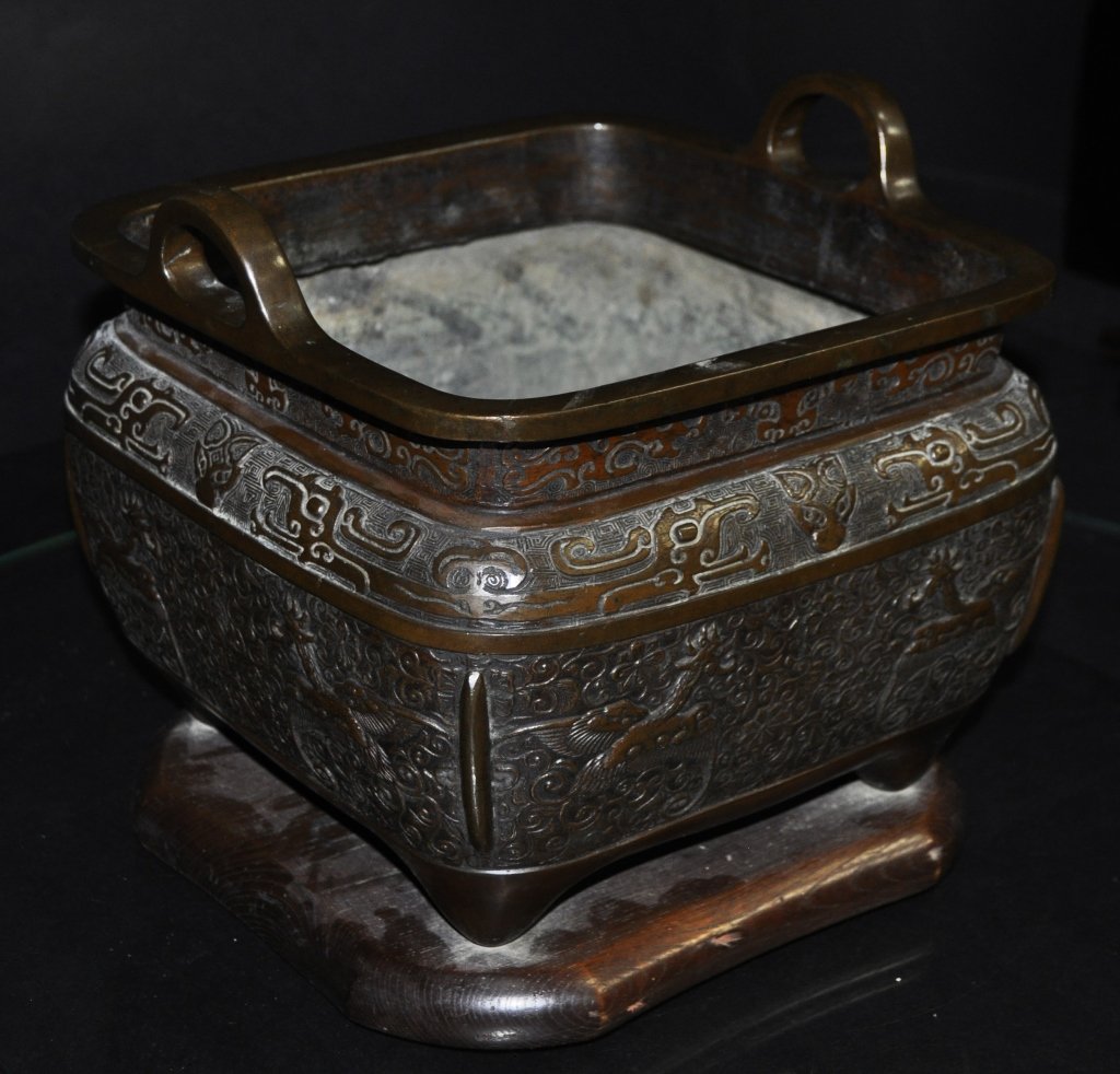 Chinese Bronze Incense Burner: Chinese Bronze Incense Burner. Dimension:9"H,Diameter: 10-3/5"W