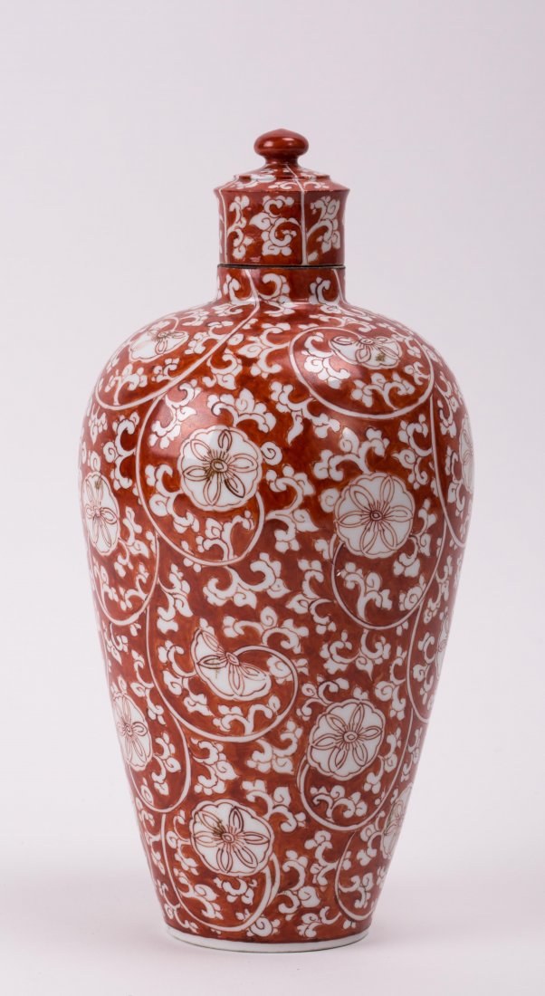CHINESE COVERED VASE WITH IRON RED LOTUS SCENE