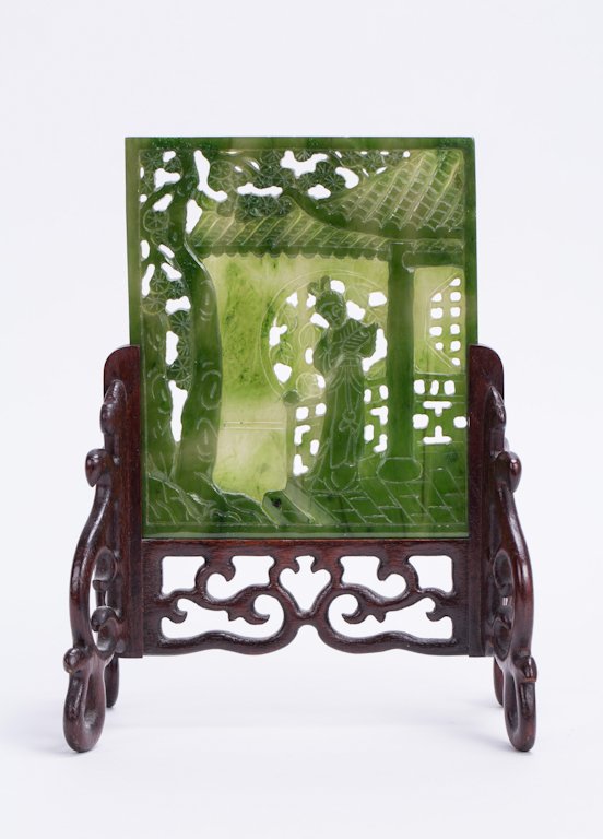 CHINESE SPINACH GREEN JADE MINIATURE TABLE SCREEN: 20th century, figural scene with hardwood base; 5 1/4 in. h, 4 3/4 in. w (without stand)