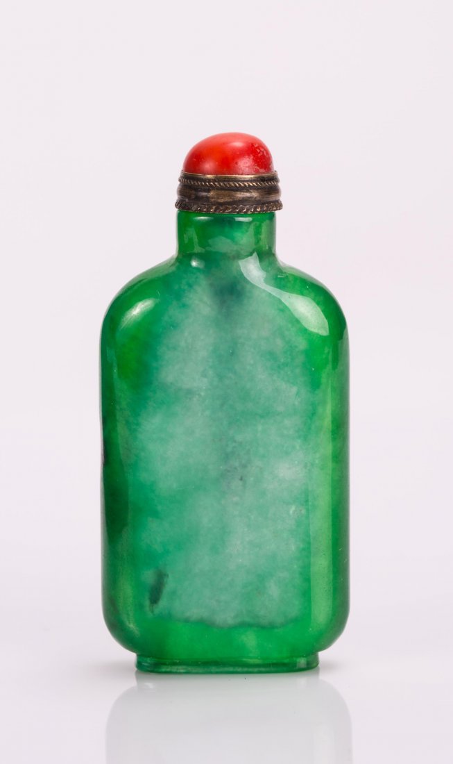 CHINESE GREEN JADEITE SNUFF BOTTLE (1 of 4)