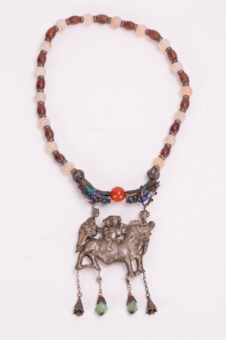 CHINESE SILVER AND AGATE ANTIQUE NECKLACE (1 of 5)