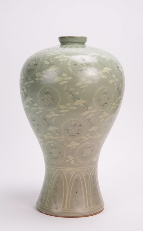 KOREAN CELADON PORCELAIN MEIPING VASE (1 of 5)