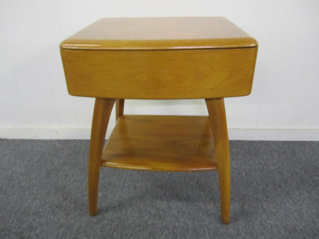 Nice Heywood-Wakefield One Drawer Side End Table (1 of 4)