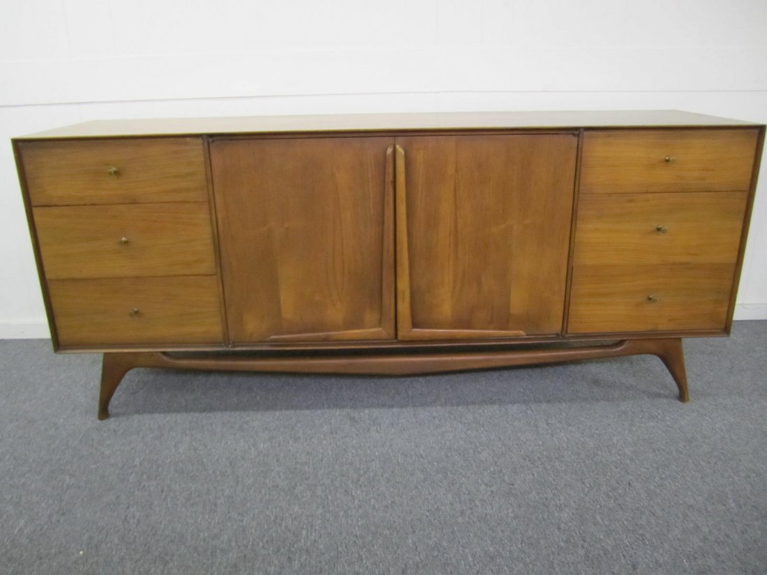 Mid-Century Kagan style Sculptural Walnut Credenza (1 of 6)